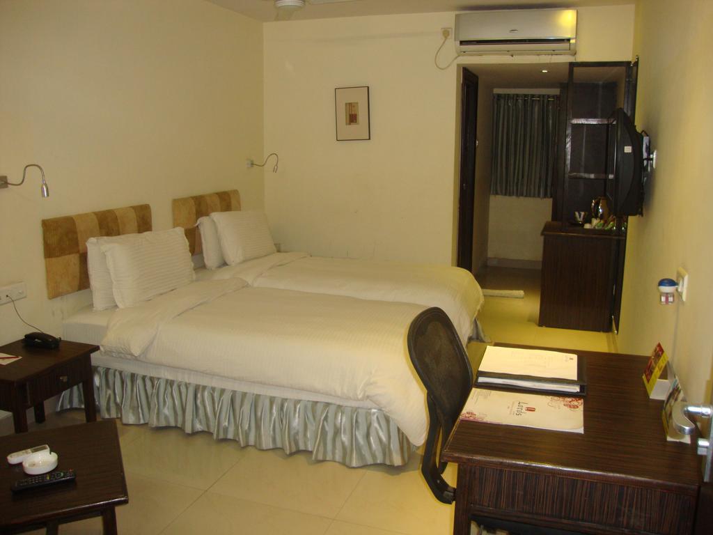 Lords Eco Inn Dahej Exterior foto