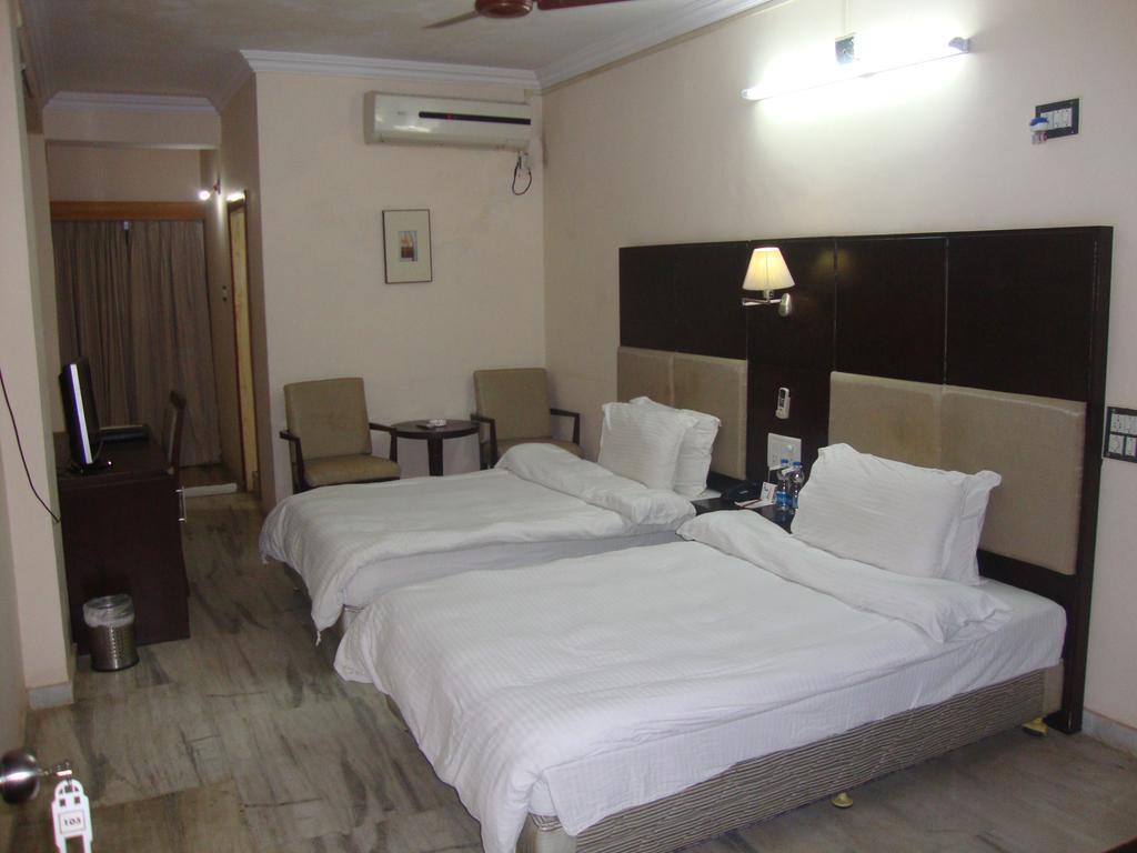 Lords Eco Inn Dahej Exterior foto